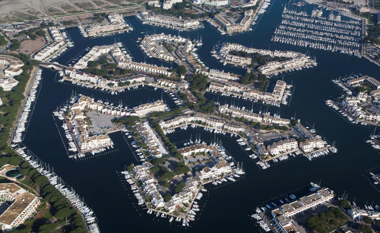 Centre & A 200m - Clim - Parking Prive - Netflix